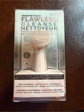 Finishing Touch Flawless Cleanse Facial Cleanser & Massager — Light Pink